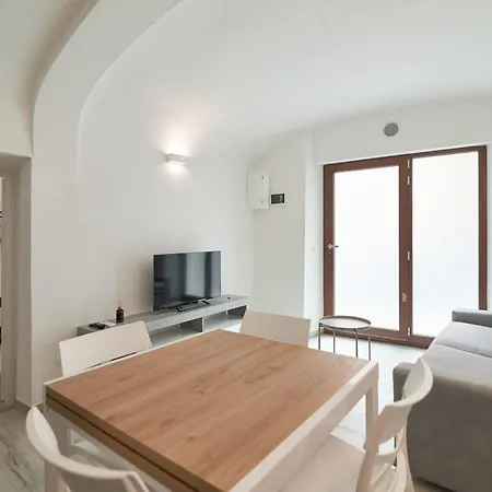 N8 - Accogliente Nel Centro Apartman *